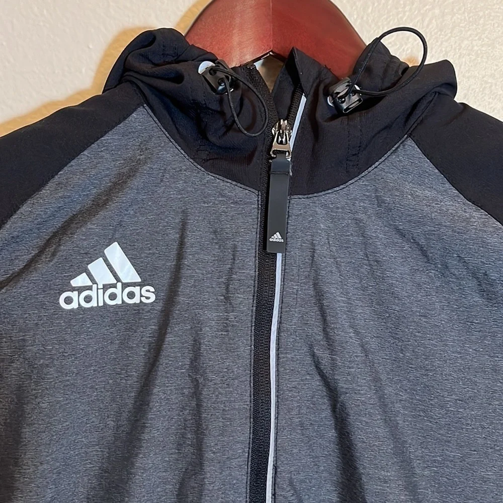 𝅺ADIDAS Hooded Zipper Athletic Jacket